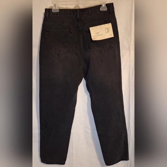 Don't think twice EmmaCore Super high waisted Mom Jean Sz 10 15"x 12.5 x 24" Nwt - Picture 2 of 4
